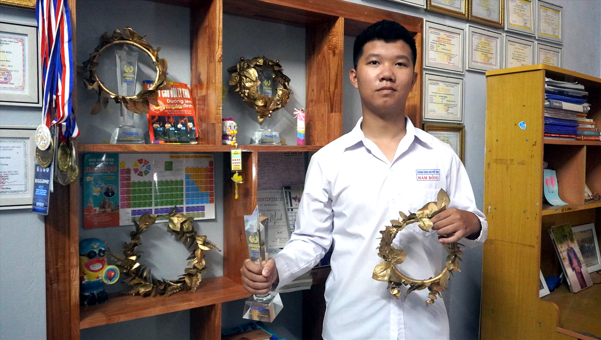 Lê Xuân Mạnh, quán quân Đường lên đỉnh Oympia 2023: Em muốn trở thành bác sĩ - Ảnh 2. Lê Xuân Mạnh, quán quân Đường lên đỉnh Oympia 2023: Em muốn trở thành bác sĩ - Ảnh 2.