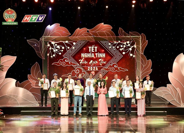 TP.HCM tổ chức nhiều hoạt động kỷ niệm các ngày lễ lớn, sự kiện lịch sử, chính trị quan trọng năm 2024 - Ảnh 1. TP.HCM tổ chức nhiều hoạt động kỷ niệm các ngày lễ lớn, sự kiện lịch sử, chính trị quan trọng năm 2024 - Ảnh 1.