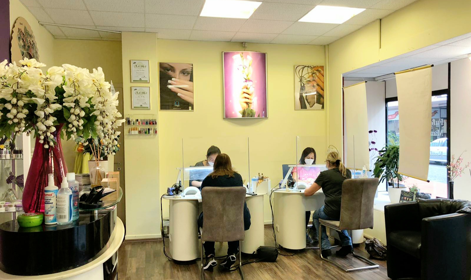 Thư từ Đức: Tất cả như đang dần hồi sinh - Ảnh 1. Thư từ Đức: Tất cả như đang dần hồi sinh - Ảnh 1.