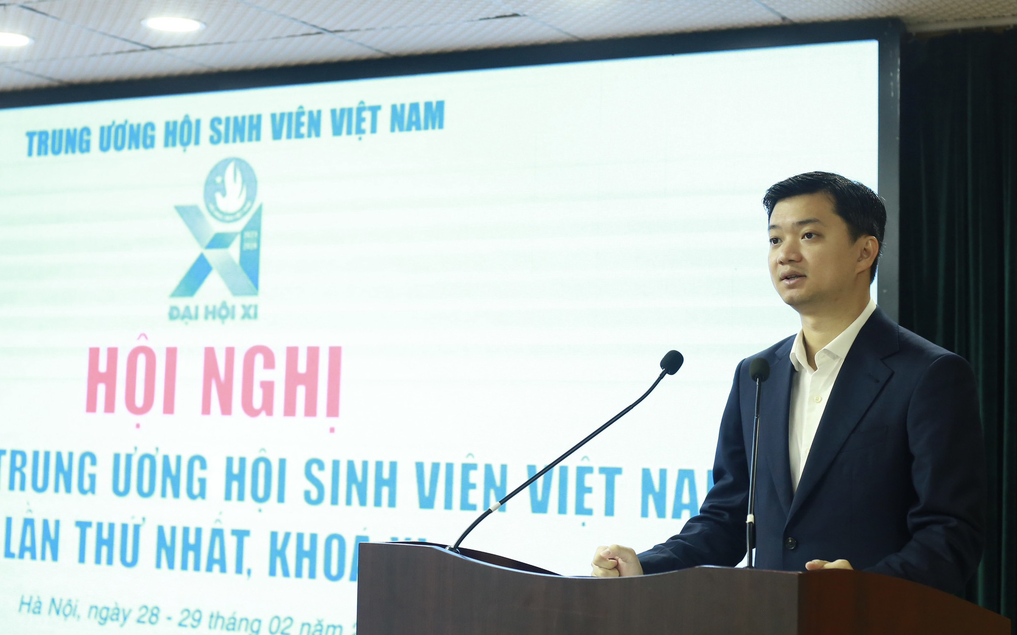 Thu hút, tạo cảm hứng cho sinh viên tham gia tình nguyện- Ảnh 1. Anh Nguyễn Minh Triết - bí thư Trung ương Đoàn, chủ tịch Trung ương Hội Sinh viên Việt Nam - phát biểu tại Hội nghị Ban thư ký Trung ương Hội Sinh viên Việt Nam lần thứ nhất, khóa XI - Ảnh: BẢO KHANH