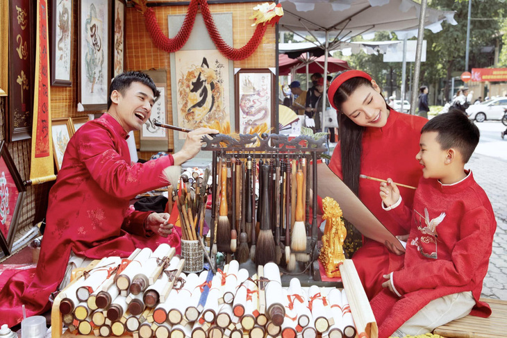 Gia đình Lương Thế Thành - Thúy Diễm du xuân 2024 - Ảnh: NVCC Gia đình Lương Thế Thành - Thúy Diễm du xuân 2024 - Ảnh: NVCC