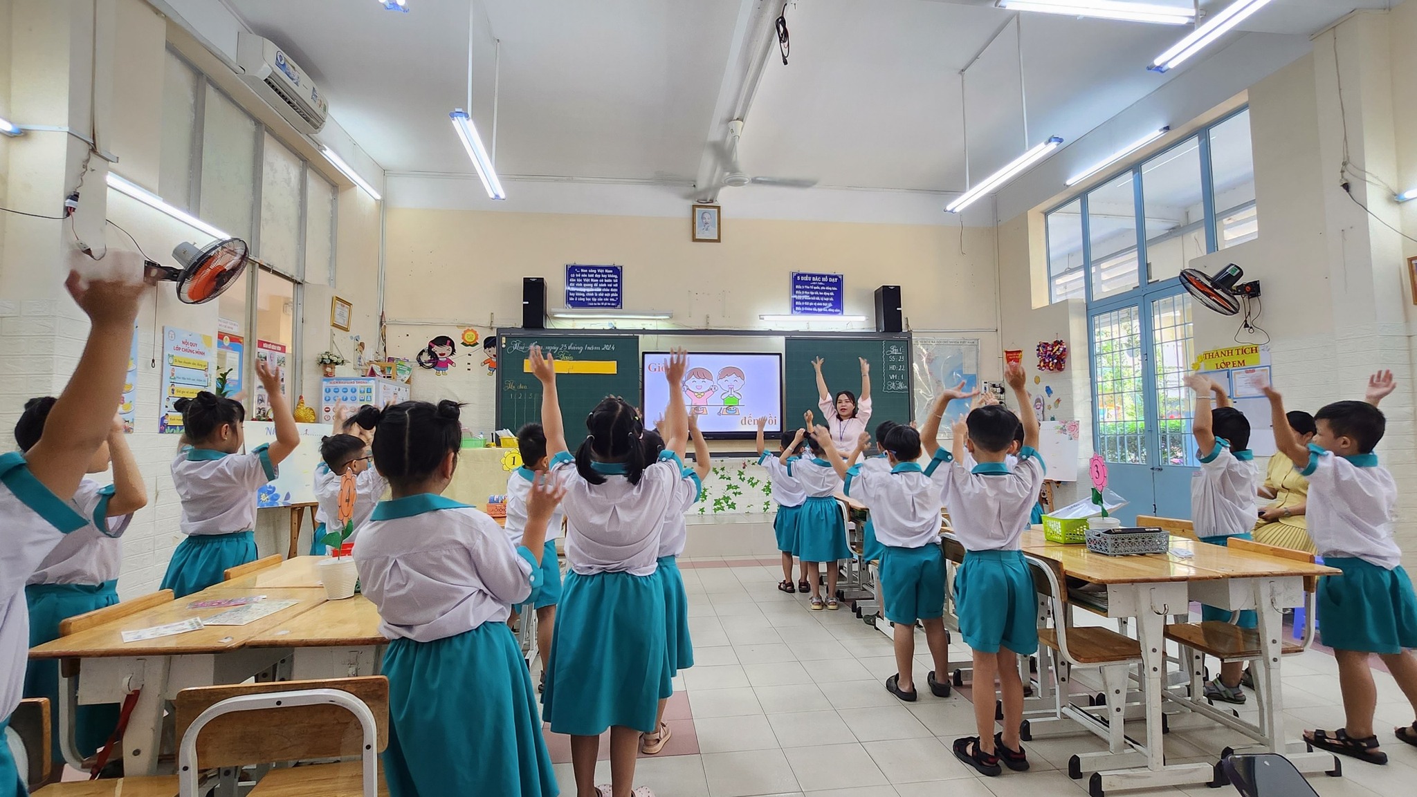 Tiến sĩ tâm lý hướng dẫn học sinh sớm bắt nhịp việc học sau tết- Ảnh 1. Tiến sĩ tâm lý hướng dẫn học sinh sớm bắt nhịp việc học sau tết- Ảnh 1.