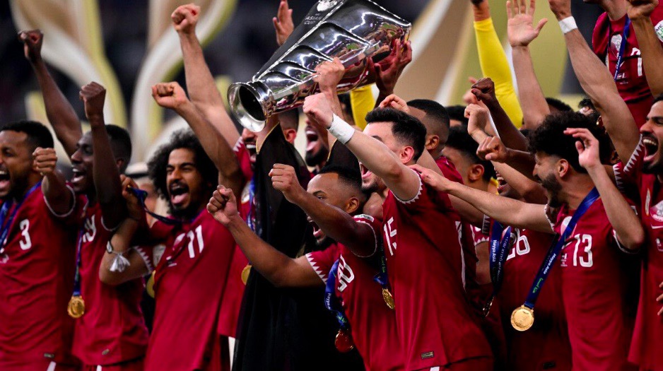 Tình cảnh trái ngược của đội tuyển Việt Nam và Thái Lan sau Asian Cup 2023- Ảnh 1. Tình cảnh trái ngược của đội tuyển Việt Nam và Thái Lan sau Asian Cup 2023- Ảnh 1.
