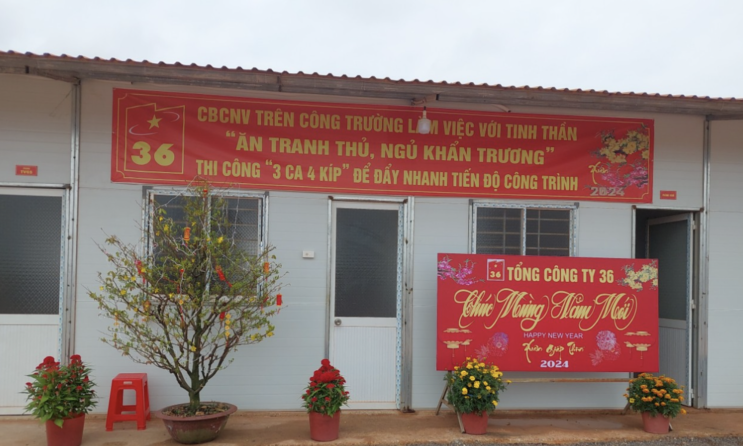 Trên 1.000 nhân lực thi công sân bay Long Thành xuyên Tết- Ảnh 7. Trên 1.000 nhân lực thi công sân bay Long Thành xuyên Tết- Ảnh 7.