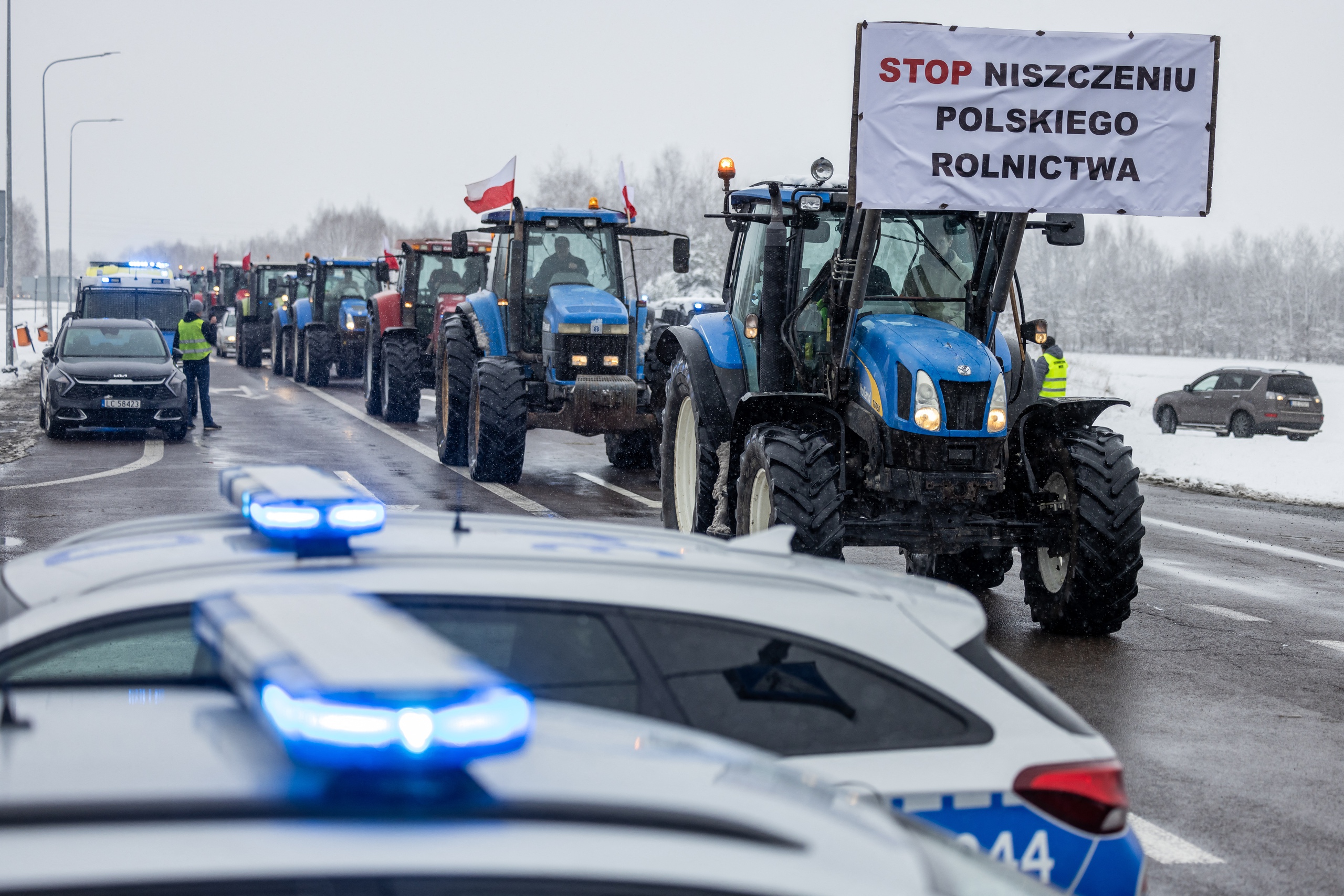 Ukraine đòi Ba Lan trừng phạt nông dân biểu tình- Ảnh 1. Ukraine đòi Ba Lan trừng phạt nông dân biểu tình- Ảnh 1.