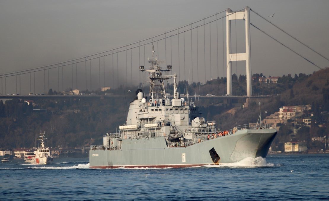 Ukraine nói bắn chìm tàu chiến Nga tại Crimea, Điện Kremlin từ chối bình luận, NATO ca ngợi. (Nguồn: Reuters)