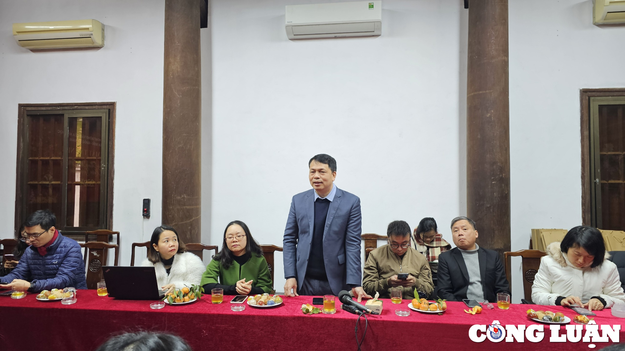 van mieu quoc tu giam don khoang 2 trieu luot khach trong nam 2023 hinh 1