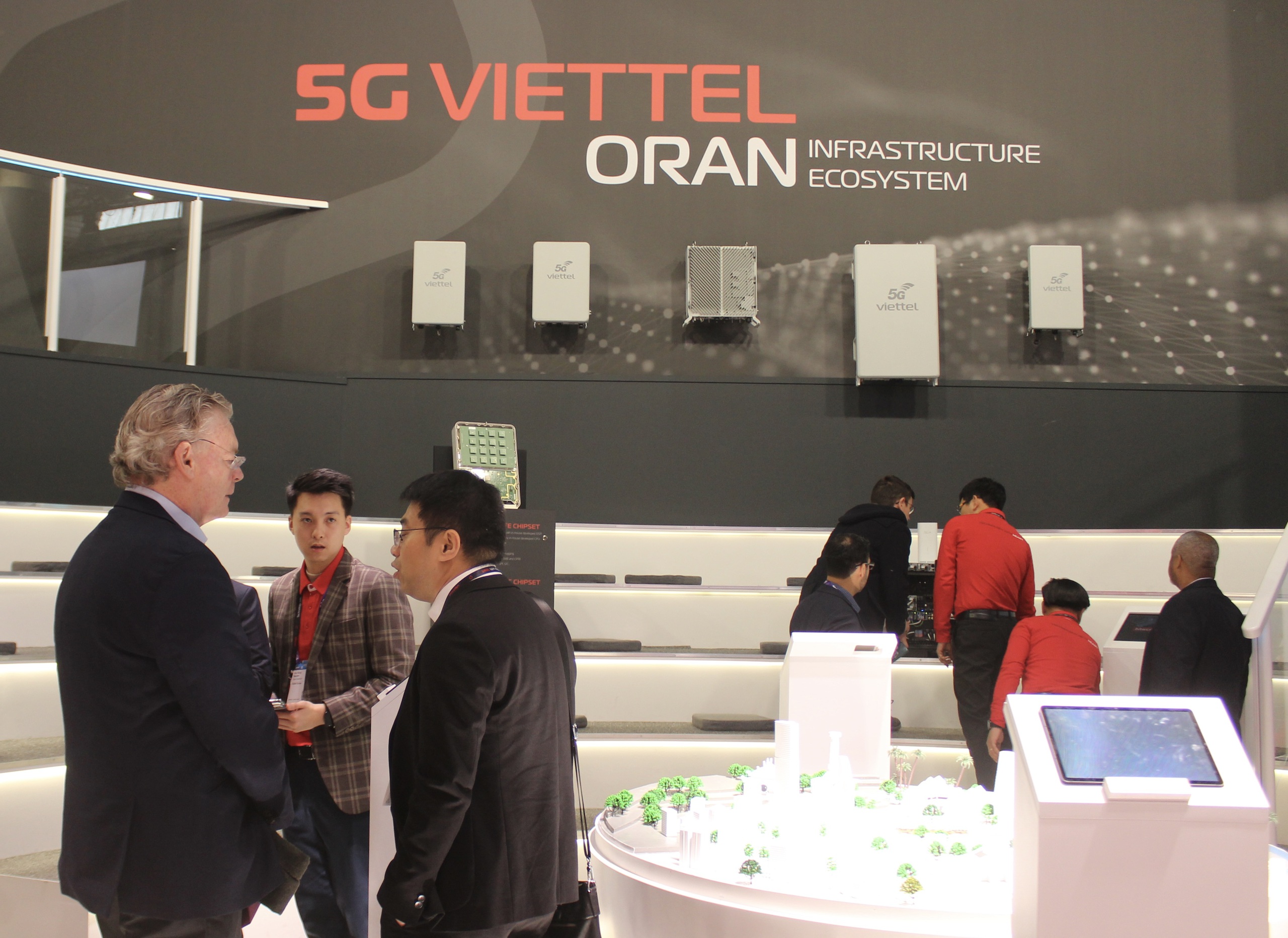 Viettel công bố chipset 5G và human AI với cộng đồng công nghệ thế giới- Ảnh 1. Viettel công bố chipset 5G và human AI với cộng đồng công nghệ thế giới- Ảnh 1.