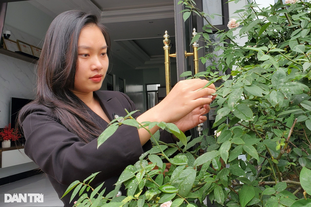 Bỏ công việc lương cao, nữ cử nhân xinh đẹp viết đơn nhập ngũ - 1 Bỏ công việc lương cao, nữ cử nhân xinh đẹp viết đơn nhập ngũ - 1