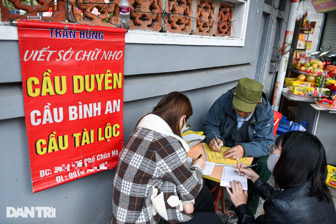 Ngôi chùa nổi tiếng Hà Nội đông kín người đến cầu duyên ngày lễ tình yêu - 5 Ngôi chùa nổi tiếng Hà Nội đông kín người đến cầu duyên ngày lễ tình yêu - 5