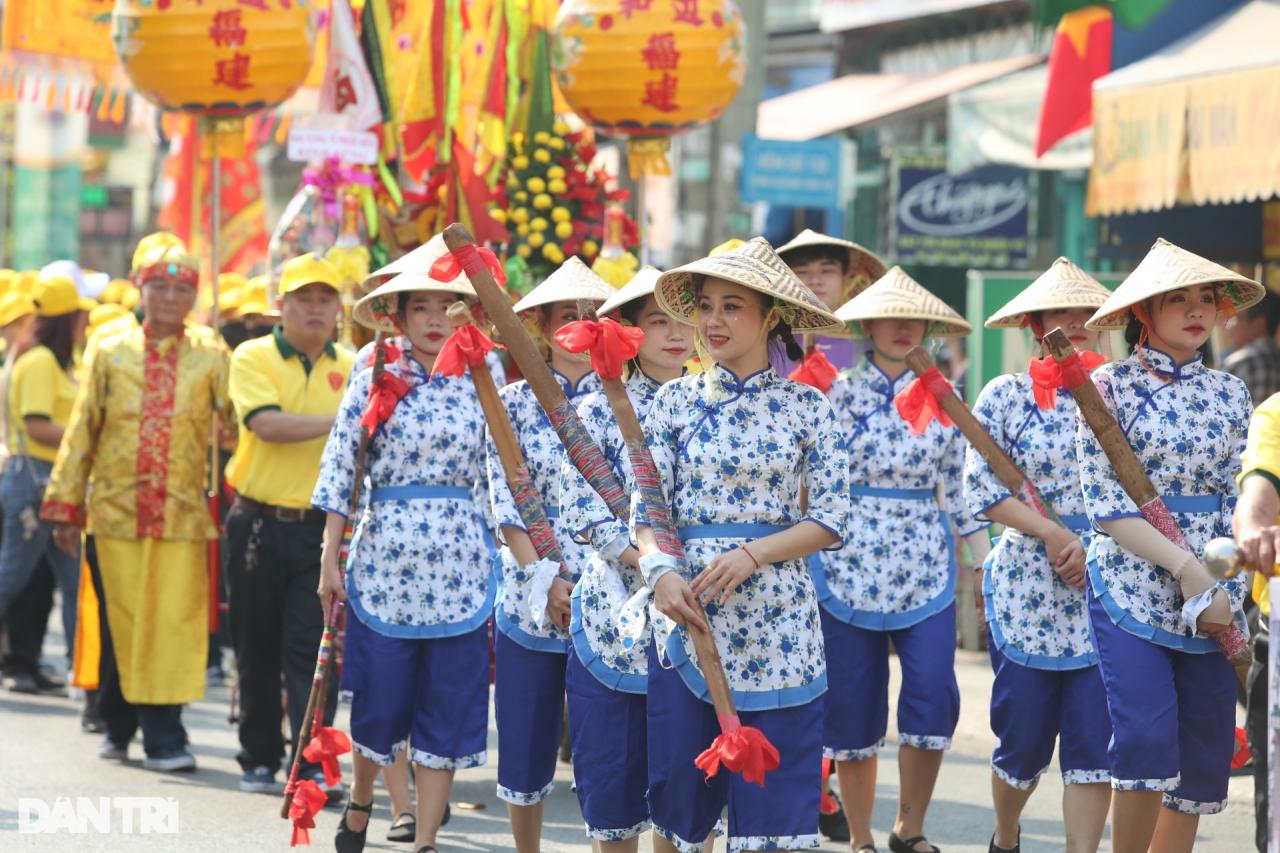 Người dân hóa trang thần tiên, diễu hành lễ nghinh thần độc đáo ở Biên Hòa - 9