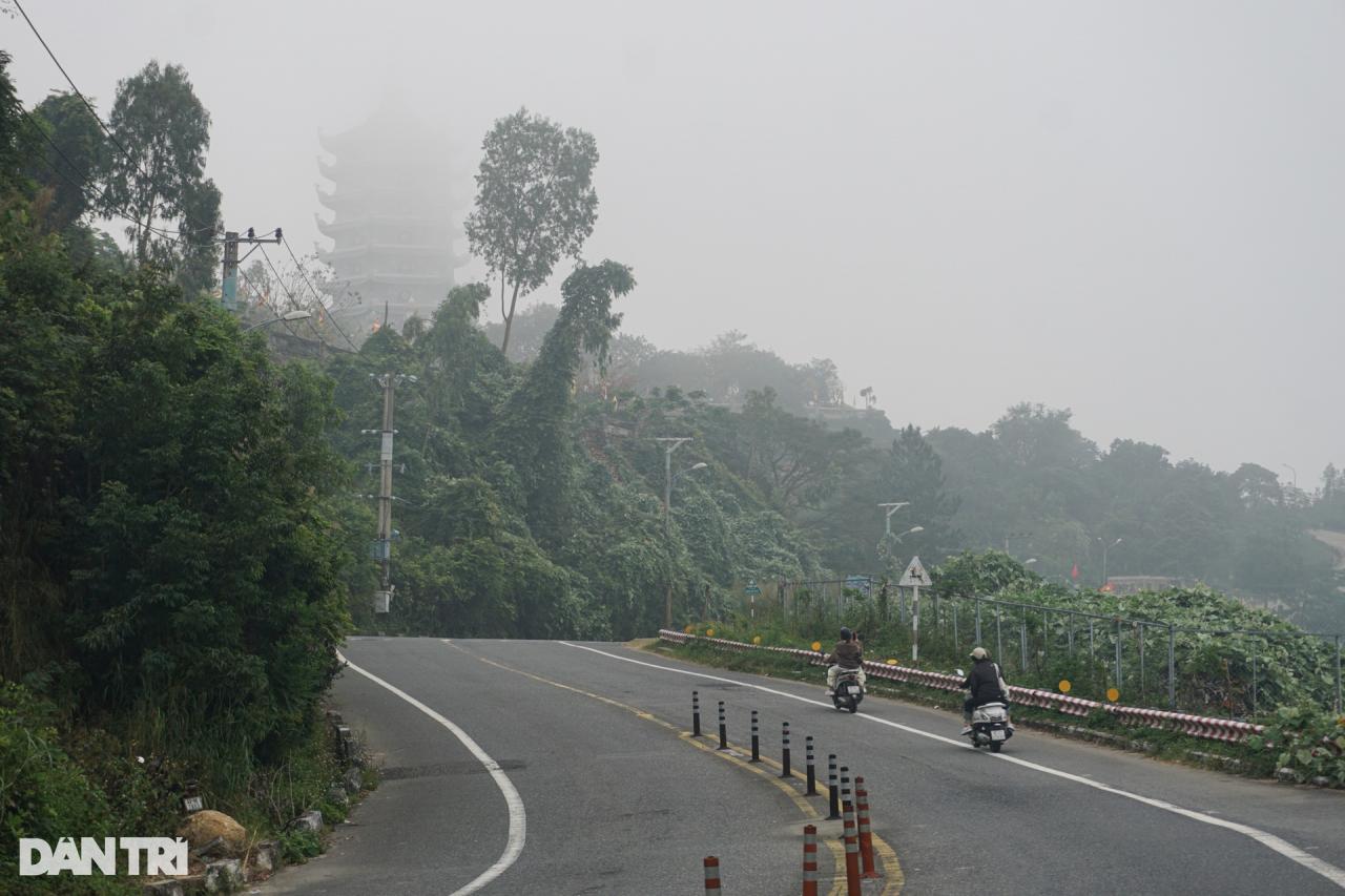 Sương mù bao phủ thành phố Đà Nẵng - 11