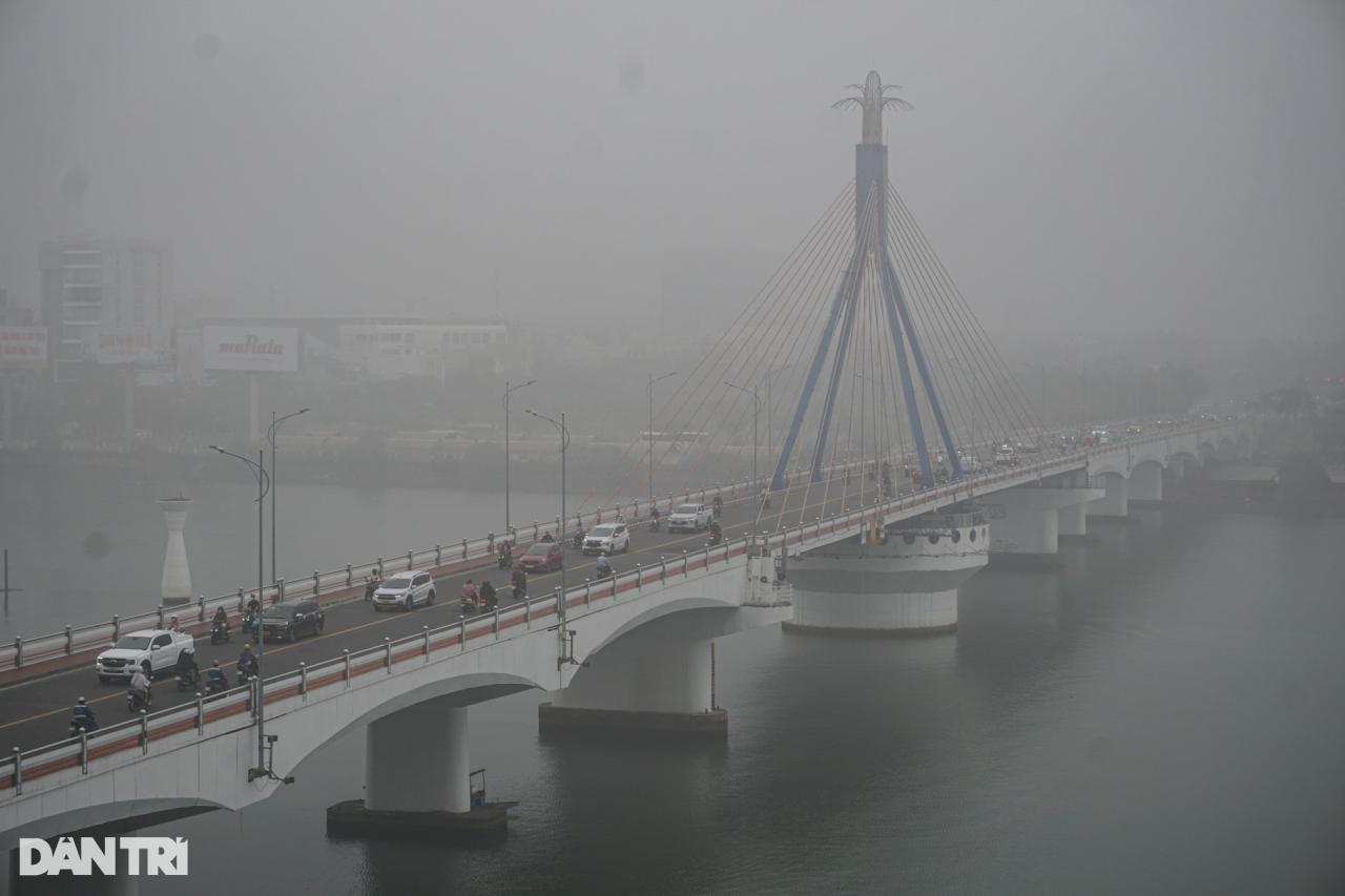 Sương mù bao phủ thành phố Đà Nẵng - 1