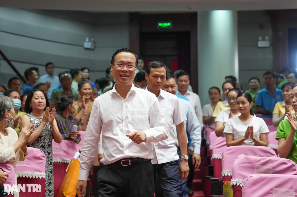 Chủ tịch nước chia sẻ với người lao động không thể về quê sum vầy dịp Tết - 1 Chủ tịch nước chia sẻ với người lao động không thể về quê sum vầy dịp Tết - 1