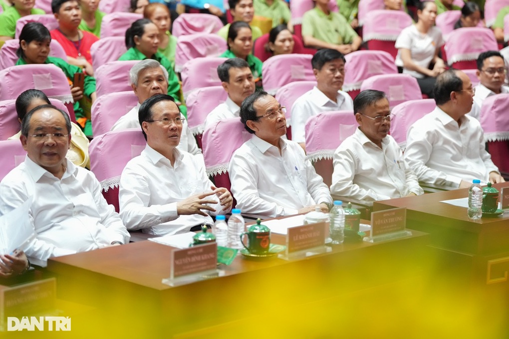 Chủ tịch nước chia sẻ với người lao động không thể về quê sum vầy dịp Tết - 5 Chủ tịch nước chia sẻ với người lao động không thể về quê sum vầy dịp Tết - 5
