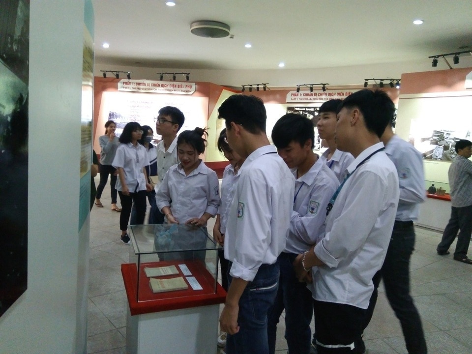 Những hình ảnh ấn tượng về chiến dịch lịch sử Điện Biên Phủ - 11 - Vietnam.vn Những hình ảnh ấn tượng về chiến dịch lịch sử Điện Biên Phủ - 11