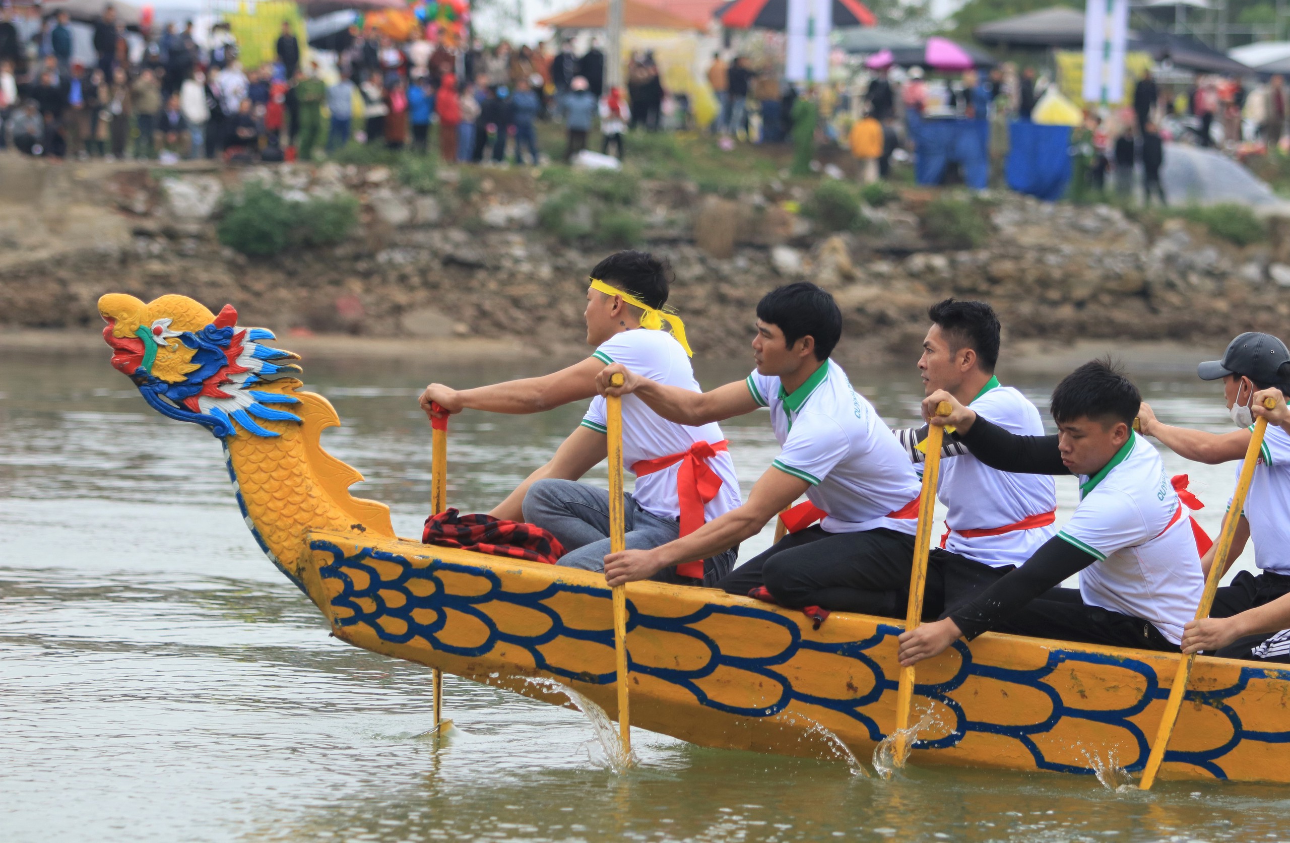 Dòng sông Mai Giang chảy qua thị xã nào của Nghệ An, có lễ hội gì mà vạn người trên bờ cổ vũ?- Ảnh 5. Dòng sông Mai Giang chảy qua thị xã nào của Nghệ An, có lễ hội gì mà vạn người trên bờ cổ vũ?- Ảnh 5.