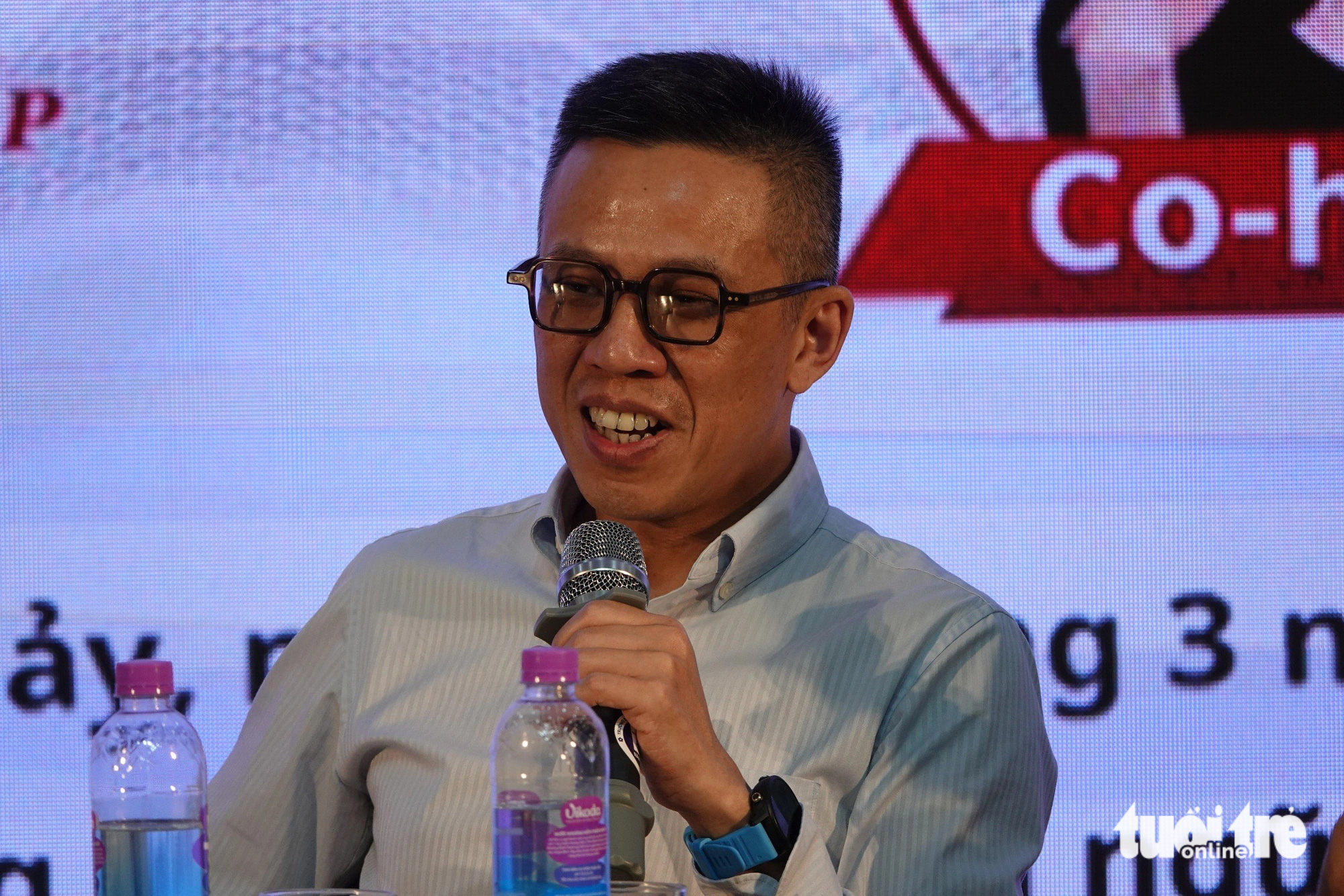 Làm sao để trở thành công dân toàn cầu?- Ảnh 4. Ông Hồ Thanh Bình - phó viện trưởng Viện Công nghệ giáo dục (CGD) - chia sẻ việc hiểu rõ những phẩm chất và kỹ năng cần thiết để trở thành một công dân toàn cầu trong bối cảnh hiện nay là rất quan trọng - Ảnh: Đ.N.