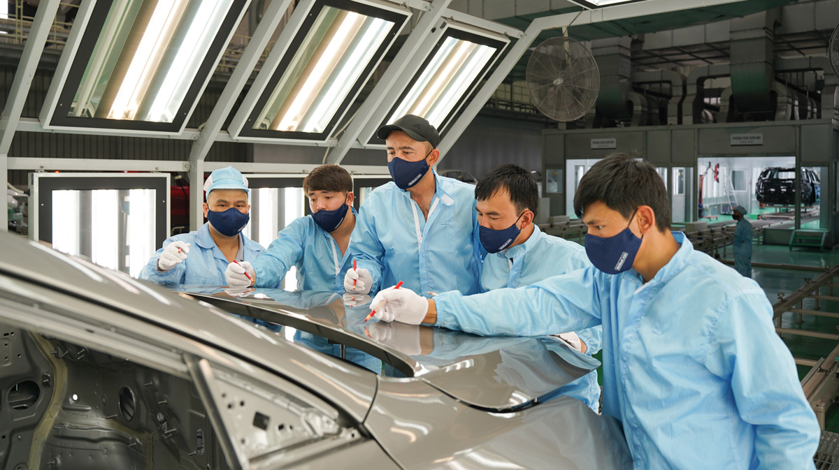 3. Các nhân sự Công ty ADM tham gia khóa đào tạo sản xuất xe Kia tại nhà máy THACO KIA 3. Các nhân sự Công ty ADM tham gia khóa đào tạo sản xuất xe Kia tại nhà máy THACO KIA