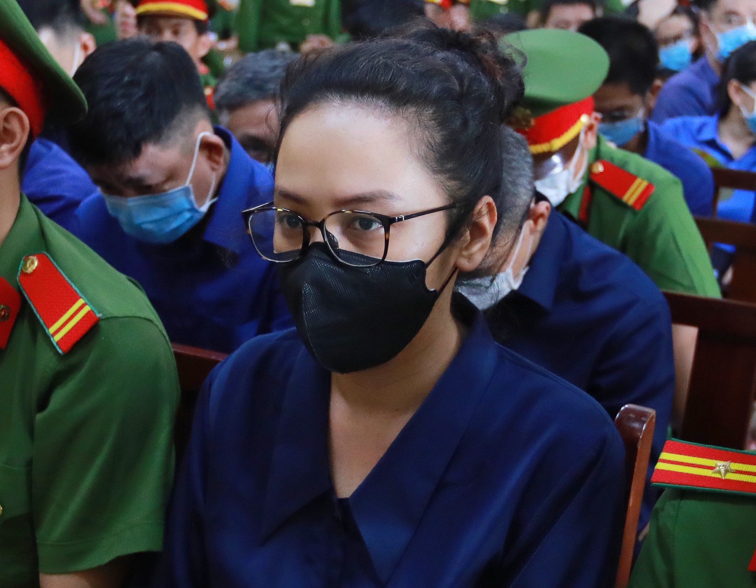 Nội dung xét xử vụ án Trương Mỹ Lan - Vạn Thịnh Phát ngày đầu tiên- Ảnh 2. Nội dung xét xử vụ án Trương Mỹ Lan - Vạn Thịnh Phát ngày đầu tiên- Ảnh 2.