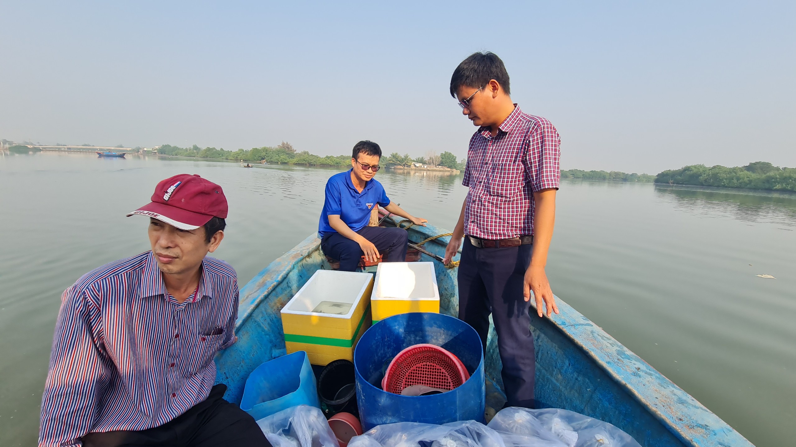 Doanh nghiệp ở Bình Định thả gần nửa triệu con giống bồi hoàn đa dạng sinh học- Ảnh 2. Doanh nghiệp ở Bình Định thả gần nửa triệu con giống bồi hoàn đa dạng sinh học- Ảnh 2.