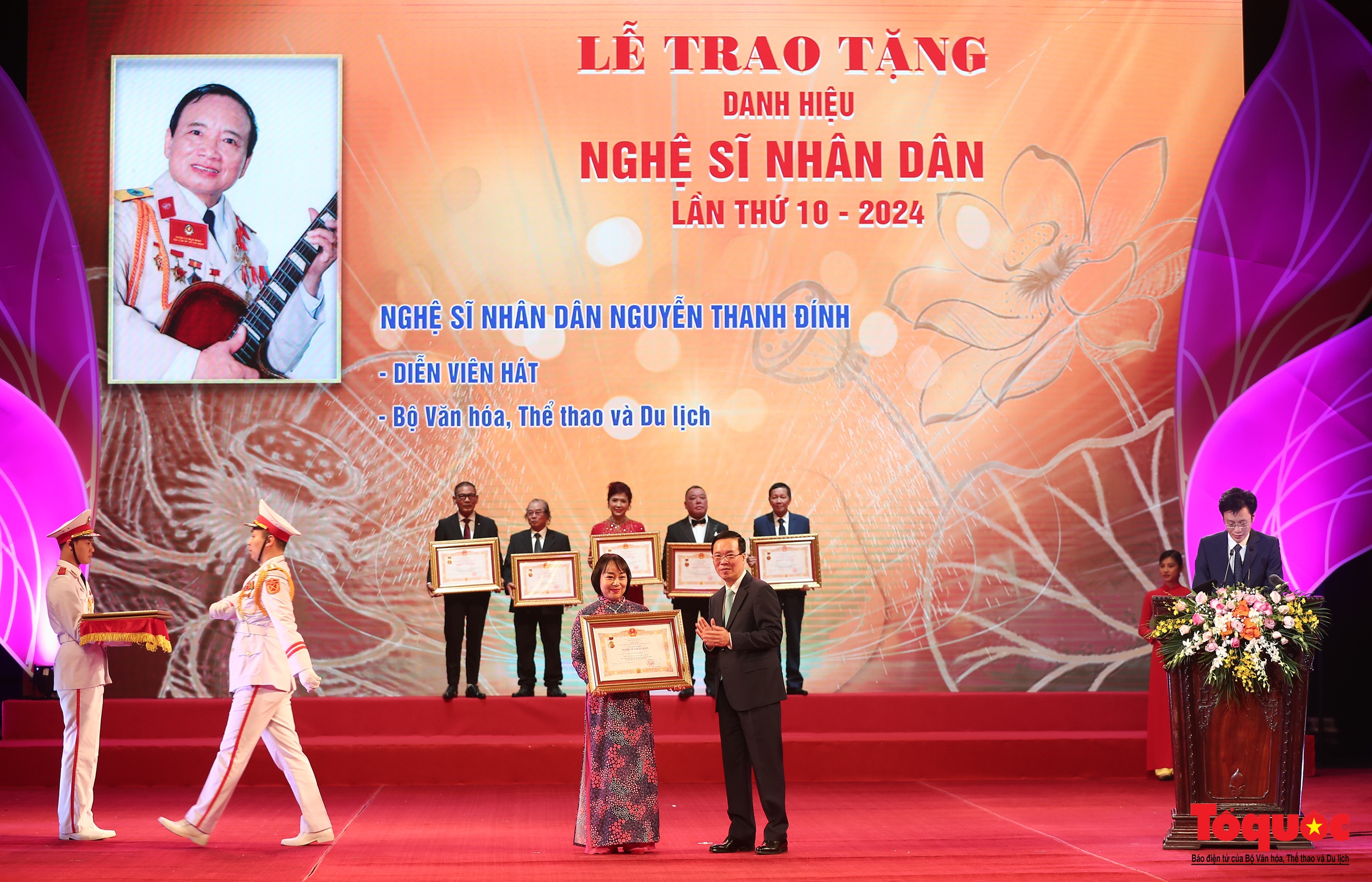 Toàn cảnh Lễ trao tặng danh hiệu Nghệ sĩ Nhân dân, Nghệ sĩ Ưu tú lần thứ 10 - Ảnh 6. Toàn cảnh Lễ trao tặng danh hiệu Nghệ sĩ Nhân dân, Nghệ sĩ Ưu tú lần thứ 10 - Ảnh 6.