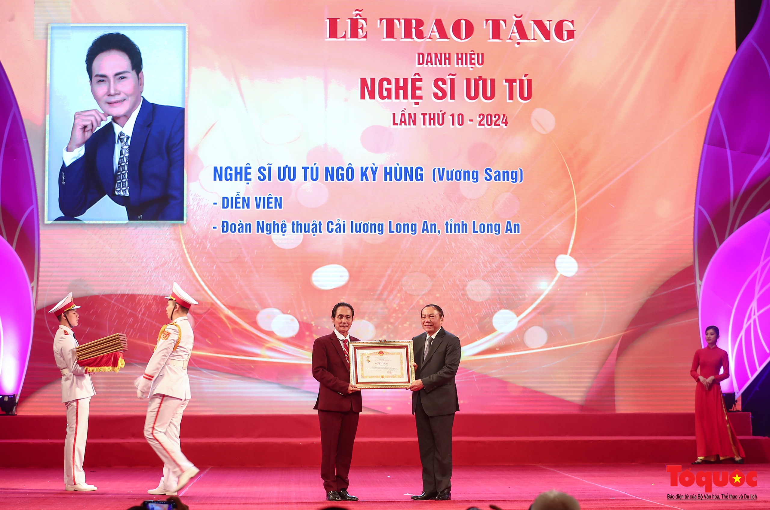 Toàn cảnh Lễ trao tặng danh hiệu Nghệ sĩ Nhân dân, Nghệ sĩ Ưu tú lần thứ 10 - Ảnh 20. Toàn cảnh Lễ trao tặng danh hiệu Nghệ sĩ Nhân dân, Nghệ sĩ Ưu tú lần thứ 10 - Ảnh 20.