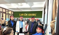 Nhiều bạn trẻ lặn lội đường xa mưa rét đến hiến máu tình nguyện Chủ Nhật Đỏ Quảng Trị