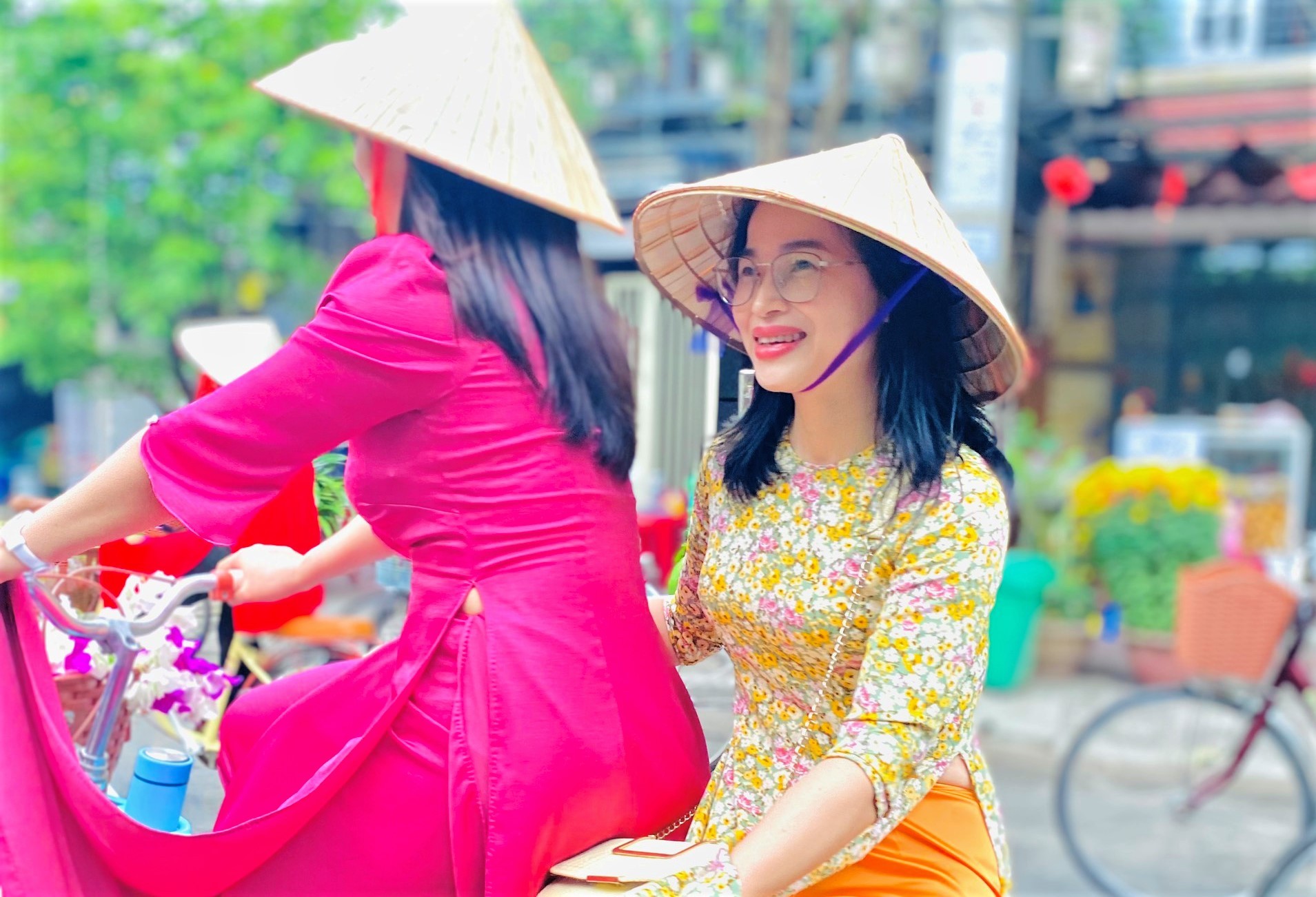 Phụ nữ Đà Nẵng diễu hành áo dài kỷ niệm ngày 8/3 ảnh 8