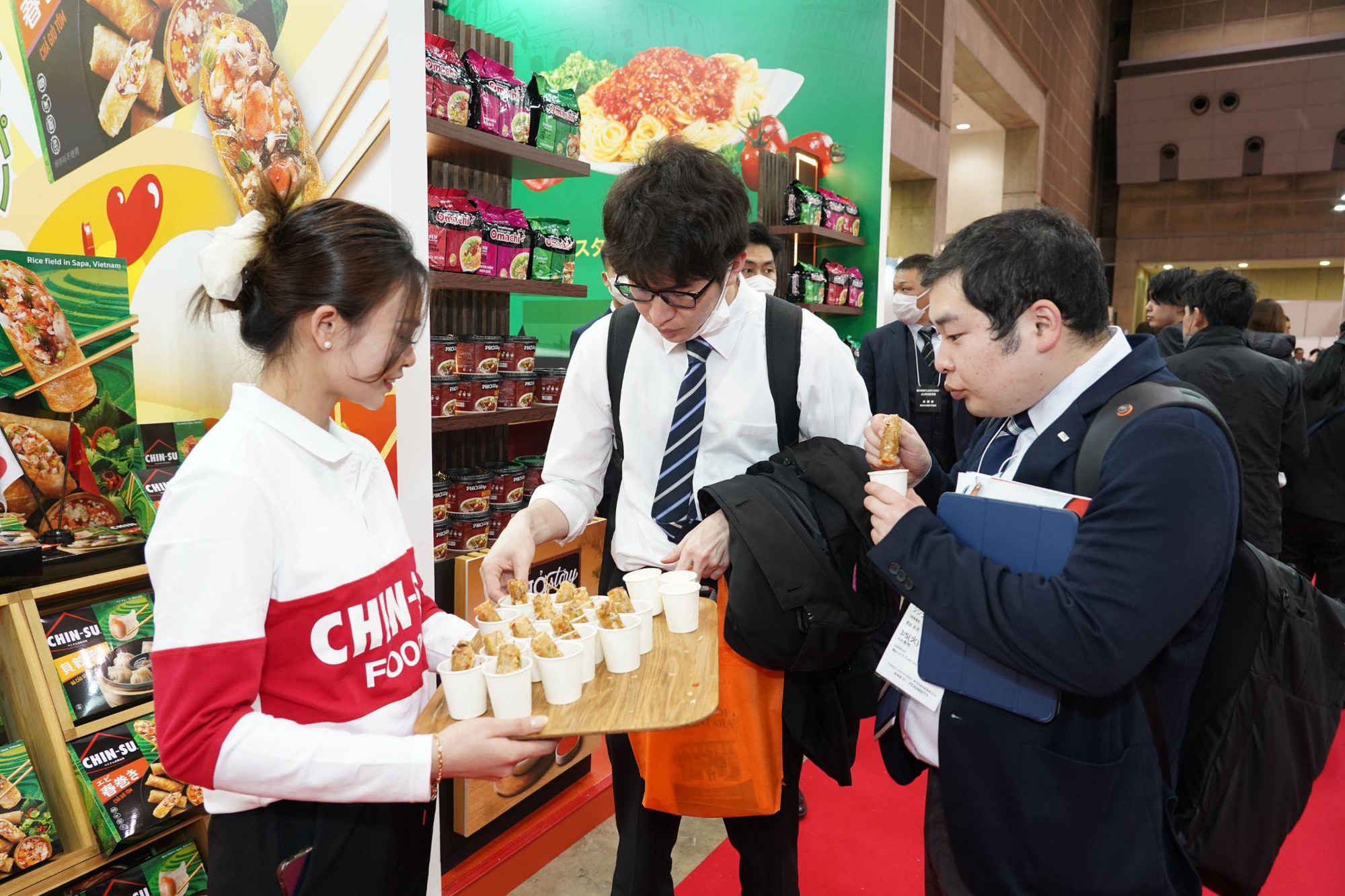 Chả giò và Dưa chua CHIN-SU ‘chào sân’ ấn tượng ở thị trường quốc tế- Ảnh 3. Chả giò và Dưa chua CHIN-SU ‘chào sân’ ấn tượng ở thị trường quốc tế- Ảnh 3.