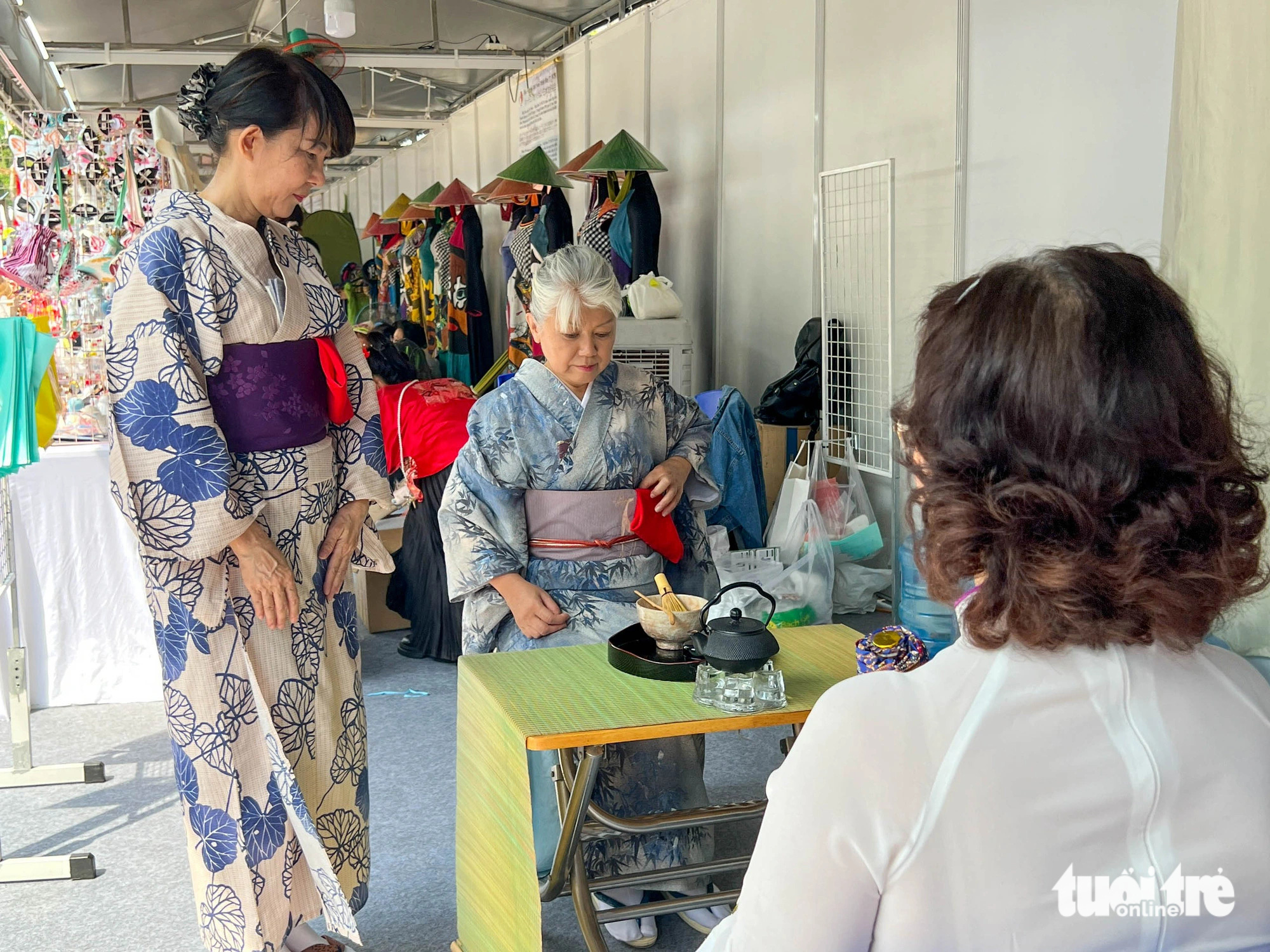 Gian hàng trải nghiệm nghệ thuật trà đạo Nhật Bản - Ảnh: NGỌC ĐỨC Gian hàng trải nghiệm nghệ thuật trà đạo Nhật Bản