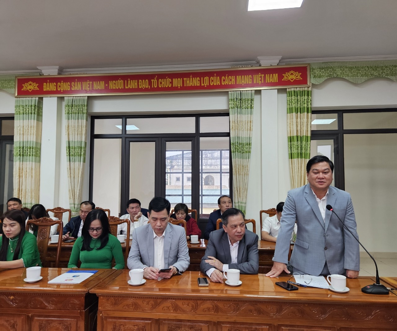 Lãnh đạo Ban Dân tộc tỉnh Nghệ An phát biểu tại buổi làm việc Lãnh đạo Ban Dân tộc tỉnh Nghệ An phát biểu tại buổi làm việc