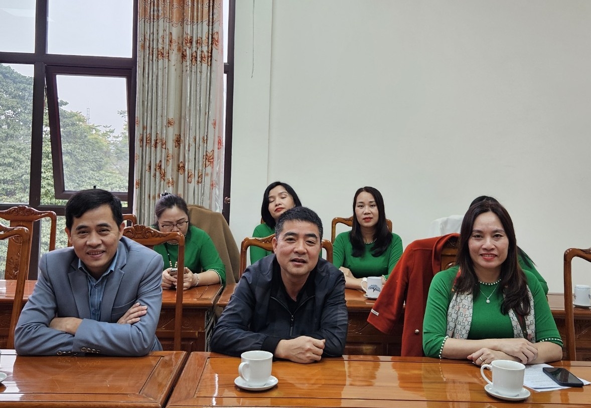 Các đại biểu tham dự tại buổi làm việc Các đại biểu tham dự tại buổi làm việc