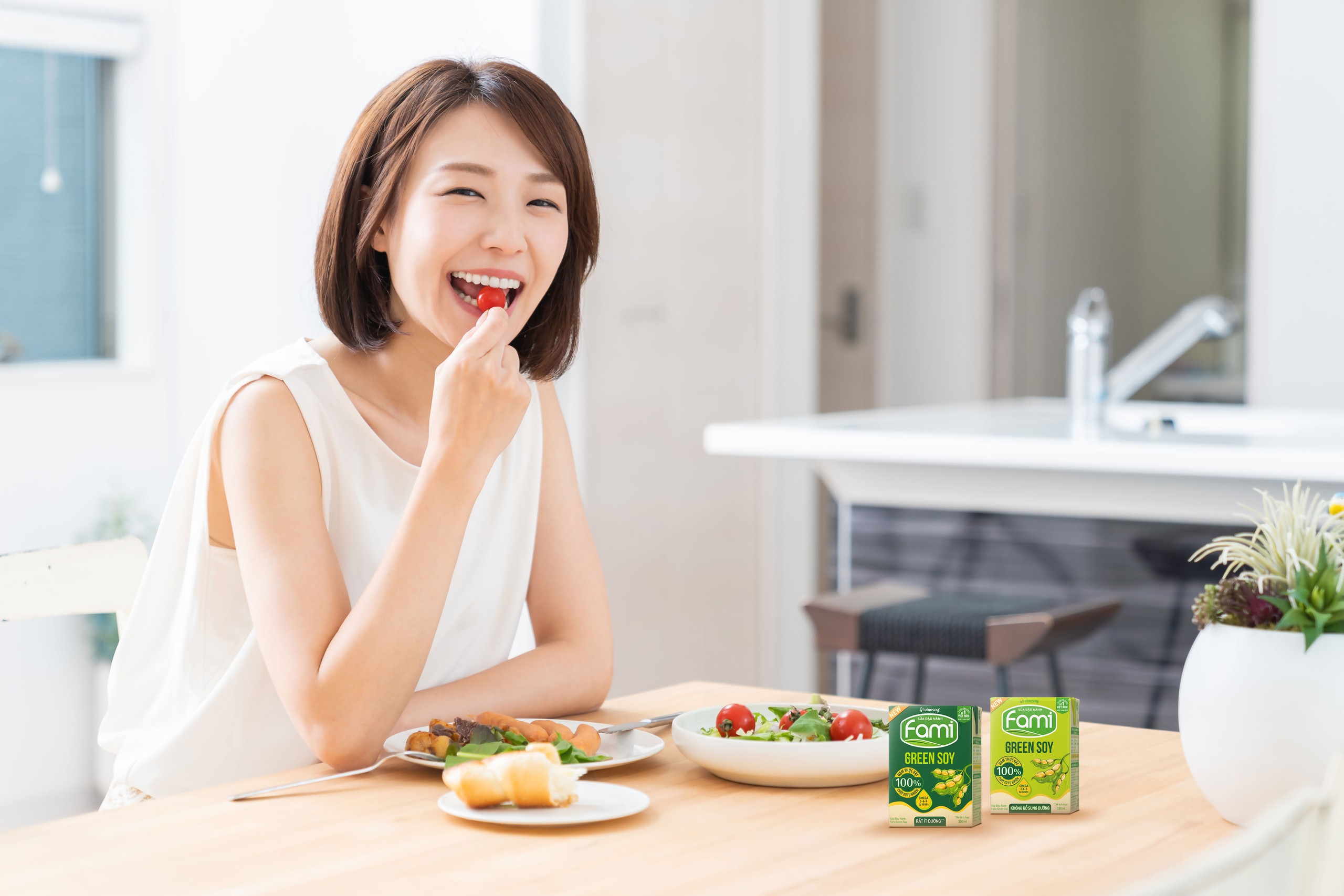 Fami Green Soy – Vinasoy giúp "khỏe đẹp trăm phần, cân bằng cuộc sống" - Ảnh 3. Fami Green Soy – Vinasoy giúp "khỏe đẹp trăm phần, cân bằng cuộc sống" - Ảnh 3.