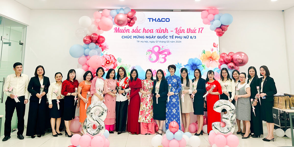 Nữ CBNV THACO Văn phòng Hà Nội duyên dáng trong tà áo dài Nữ-CBNV-THACO-Văn-phòng-Hà-Nội-duyên-dáng-trong-tà-áo-dài