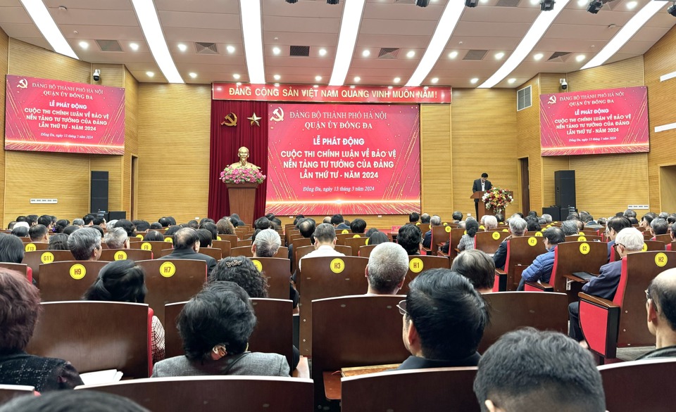 Quang cảnh lễ phát động.