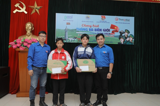 Thanh niên Bộ VHTTDL hướng về biên cương Tổ quốc - Ảnh 4. Thanh niên Bộ VHTTDL hướng về biên cương Tổ quốc - Ảnh 4.