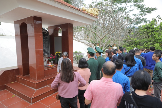 Thanh niên Bộ VHTTDL hướng về biên cương Tổ quốc - Ảnh 8. Thanh niên Bộ VHTTDL hướng về biên cương Tổ quốc - Ảnh 8.