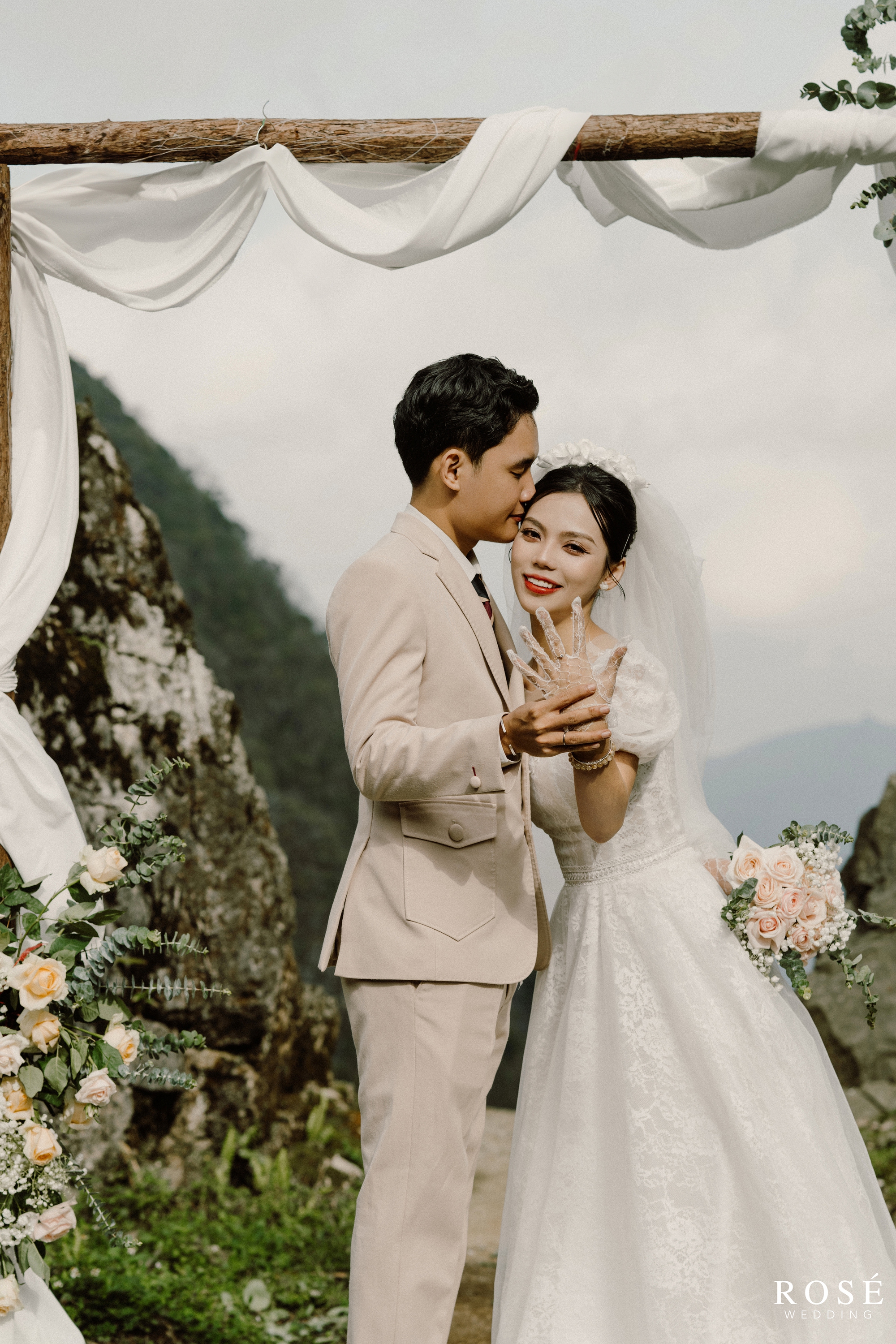 Bộ ảnh cưới tại Hà Giang đẹp mê mẩn của hot TikToker 30 triệu lượt thích- Ảnh 9. Bộ ảnh cưới tại Hà Giang đẹp mê mẩn của hot TikToker 30 triệu lượt thích- Ảnh 9.