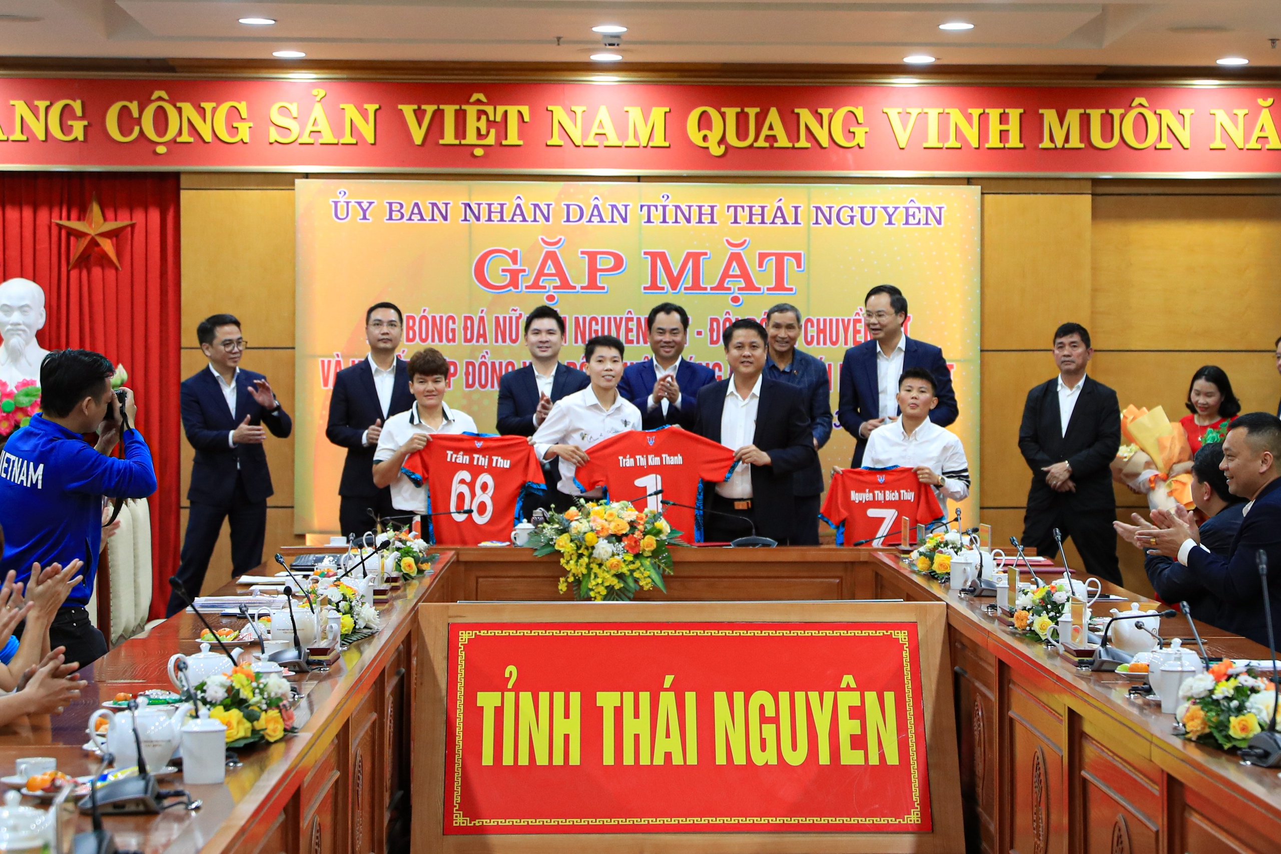 CLB Thái Nguyên chiêu mộ Quả bóng vàng nữ Việt Nam, quyết cạnh tranh vô địch quốc gia- Ảnh 2. CLB Thái Nguyên chiêu mộ Quả bóng vàng nữ Việt Nam, quyết cạnh tranh vô địch quốc gia- Ảnh 2.