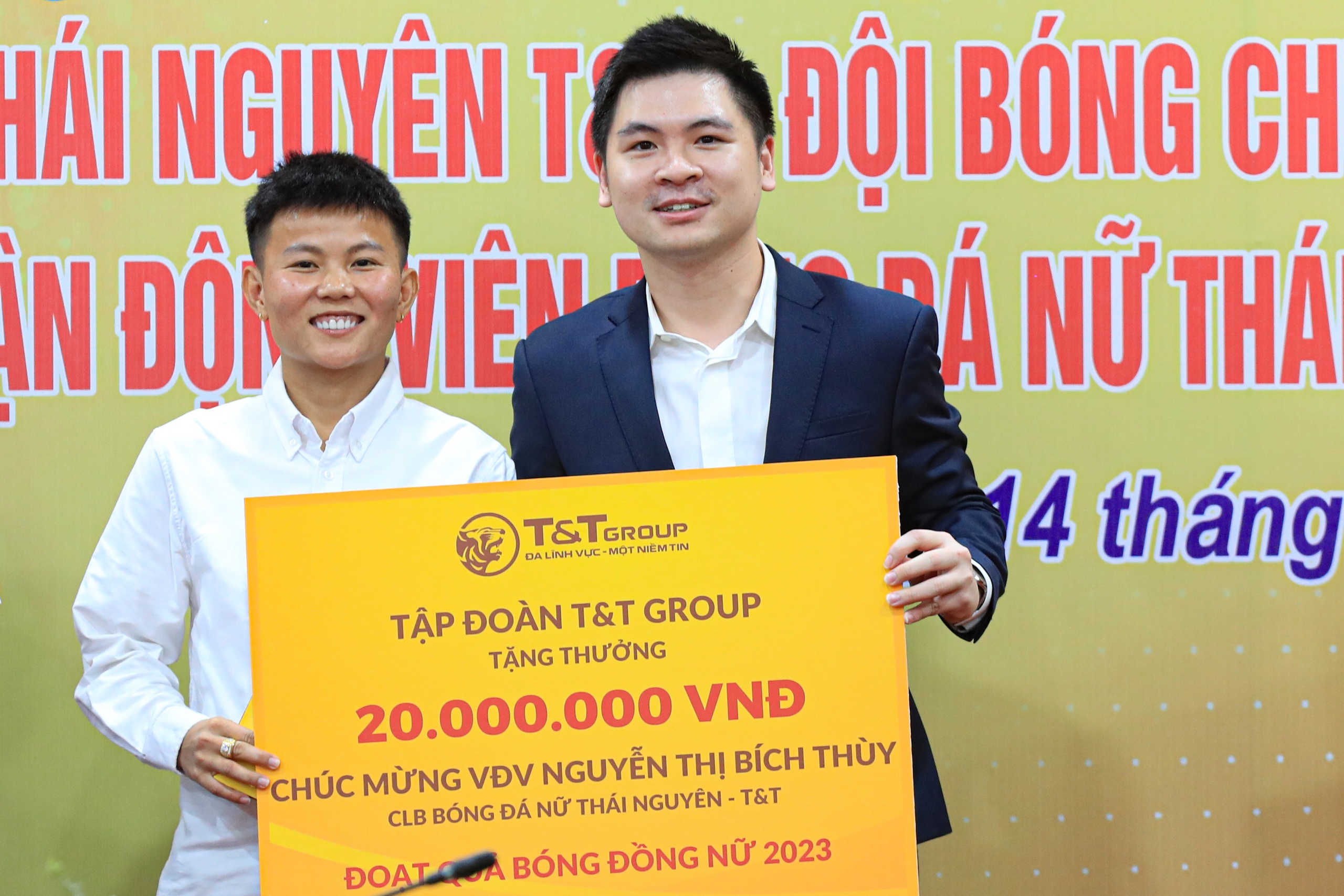 CLB Thái Nguyên chiêu mộ Quả bóng vàng nữ Việt Nam, quyết cạnh tranh vô địch quốc gia- Ảnh 4. CLB Thái Nguyên chiêu mộ Quả bóng vàng nữ Việt Nam, quyết cạnh tranh vô địch quốc gia- Ảnh 4.