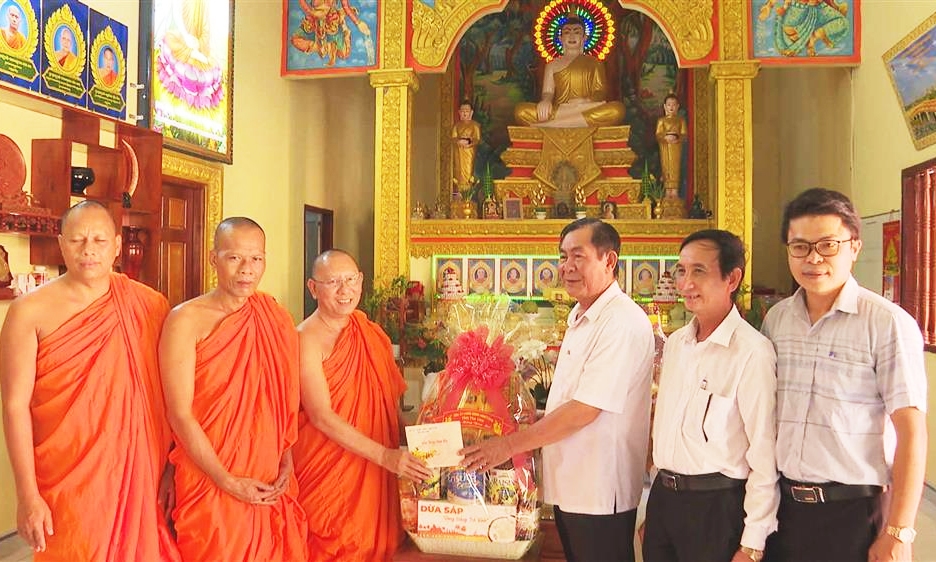 Tỉnh Trà Vinh luôn coi trong thực hiện các chính sách dân tộc Tỉnh Trà Vinh luôn coi trong thực hiện các chính sách dân tộc