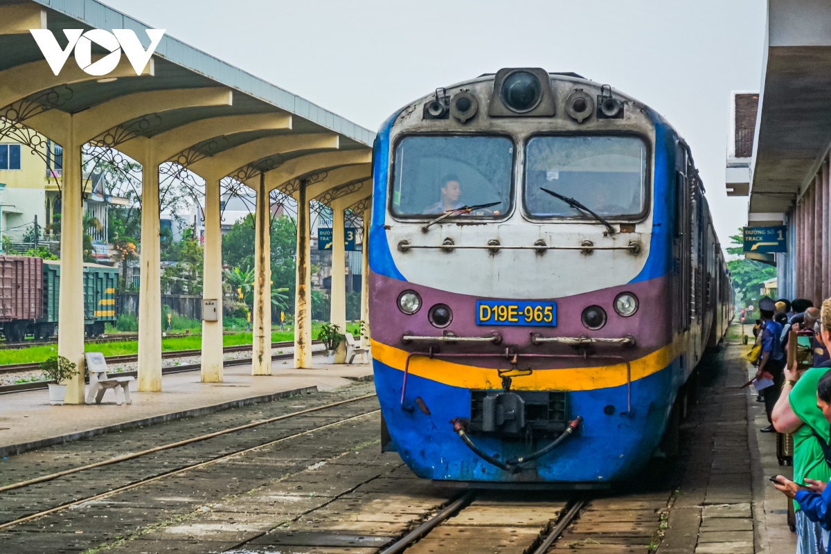 chuyến tàu du lịch kết nối huế - Đà nẵng vận hành vào cuối tháng 3 hình ảnh 4 chuyen tau du lich ket noi hue - Da nang van hanh vao cuoi thang 3 hinh anh 4