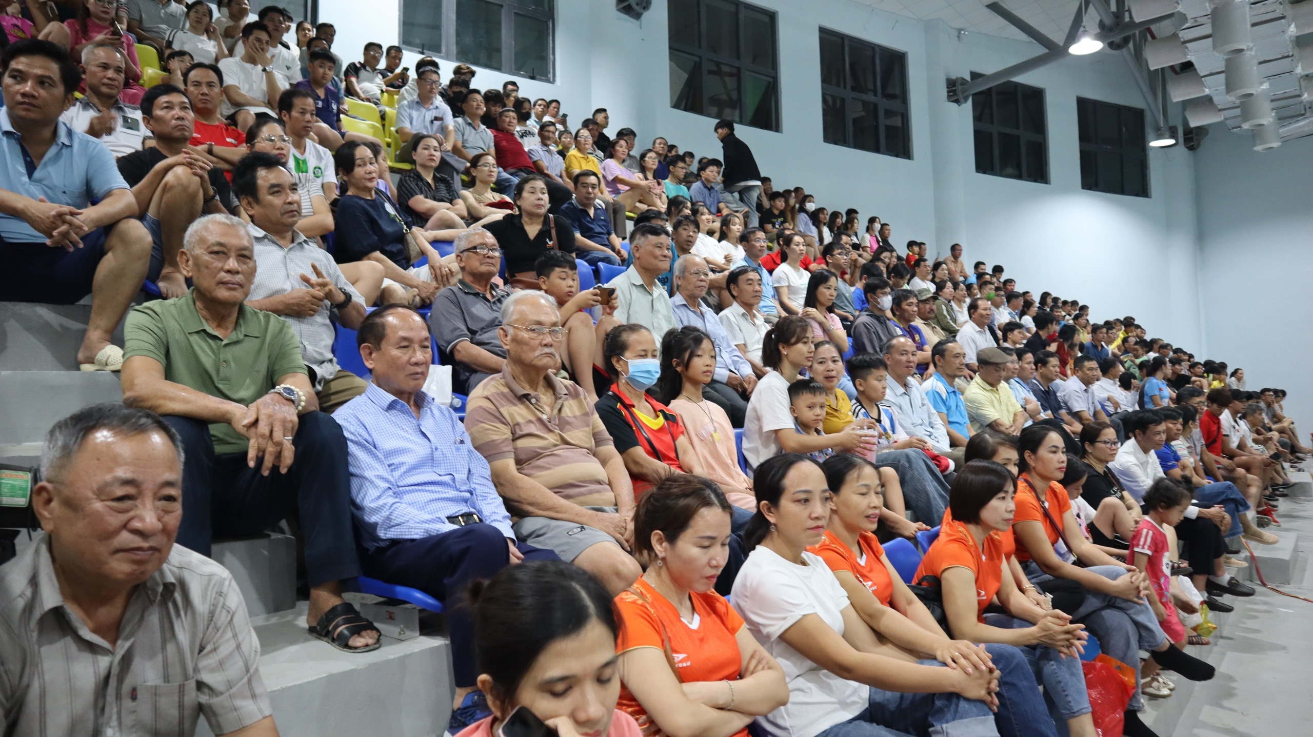 Khai mạc giải bóng chuyền vô địch quốc gia 2024, Trường Tươi Bình Phước khởi đầu thuận lợi- Ảnh 2.