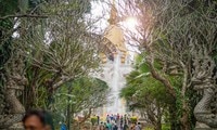 Khách thập phương du xuân tại ngôi chùa 'không nhang khói' tuyệt đẹp ở TPHCM 