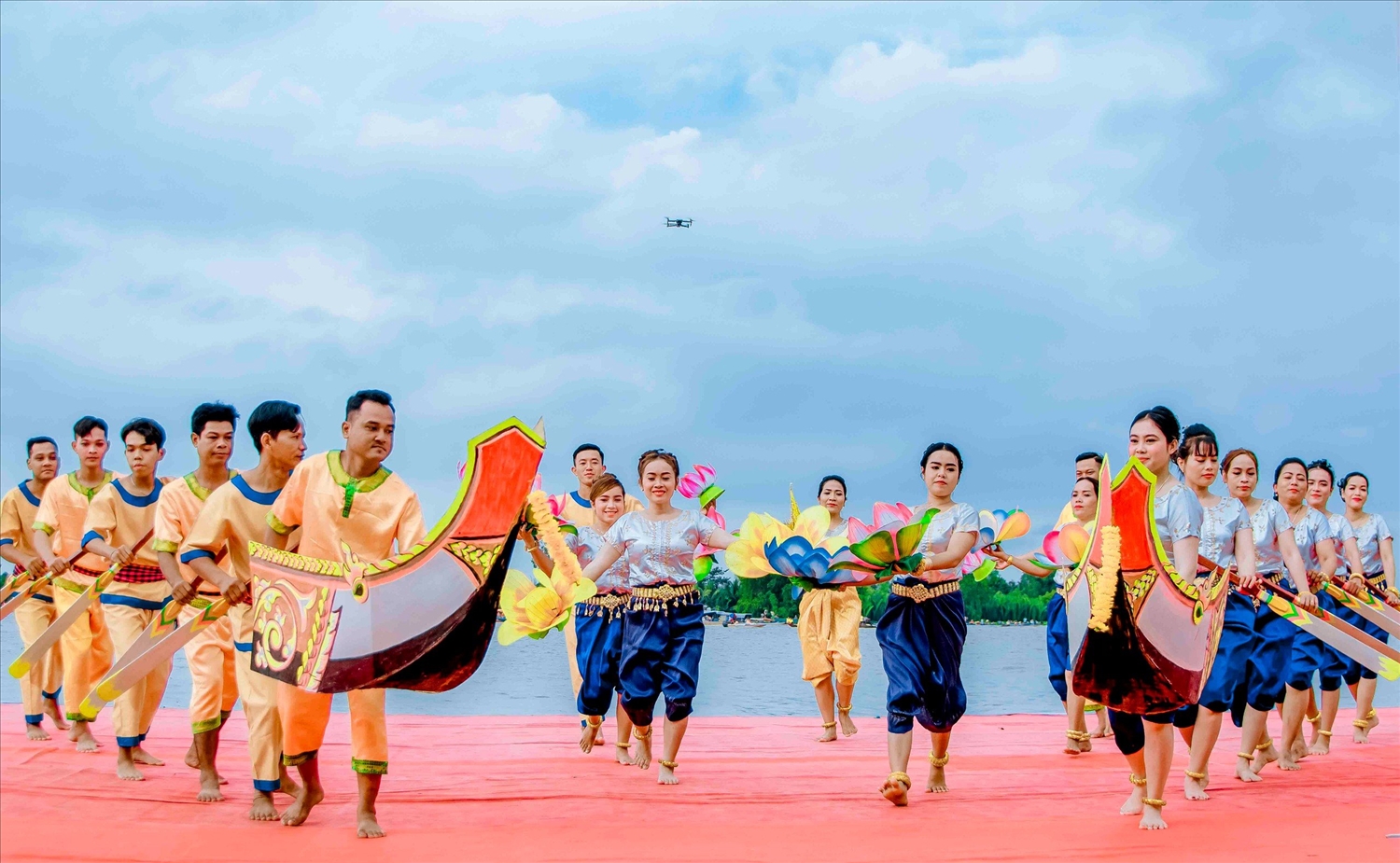 Kiên Giang là tỉnh đứng thứ ba trong khu vực Tây Nam bộ có tỷ lệ đồng bào Khmer cao Kiên Giang là tỉnh đứng thứ ba trong khu vực Tây Nam bộ có tỷ lệ đồng bào Khmer cao