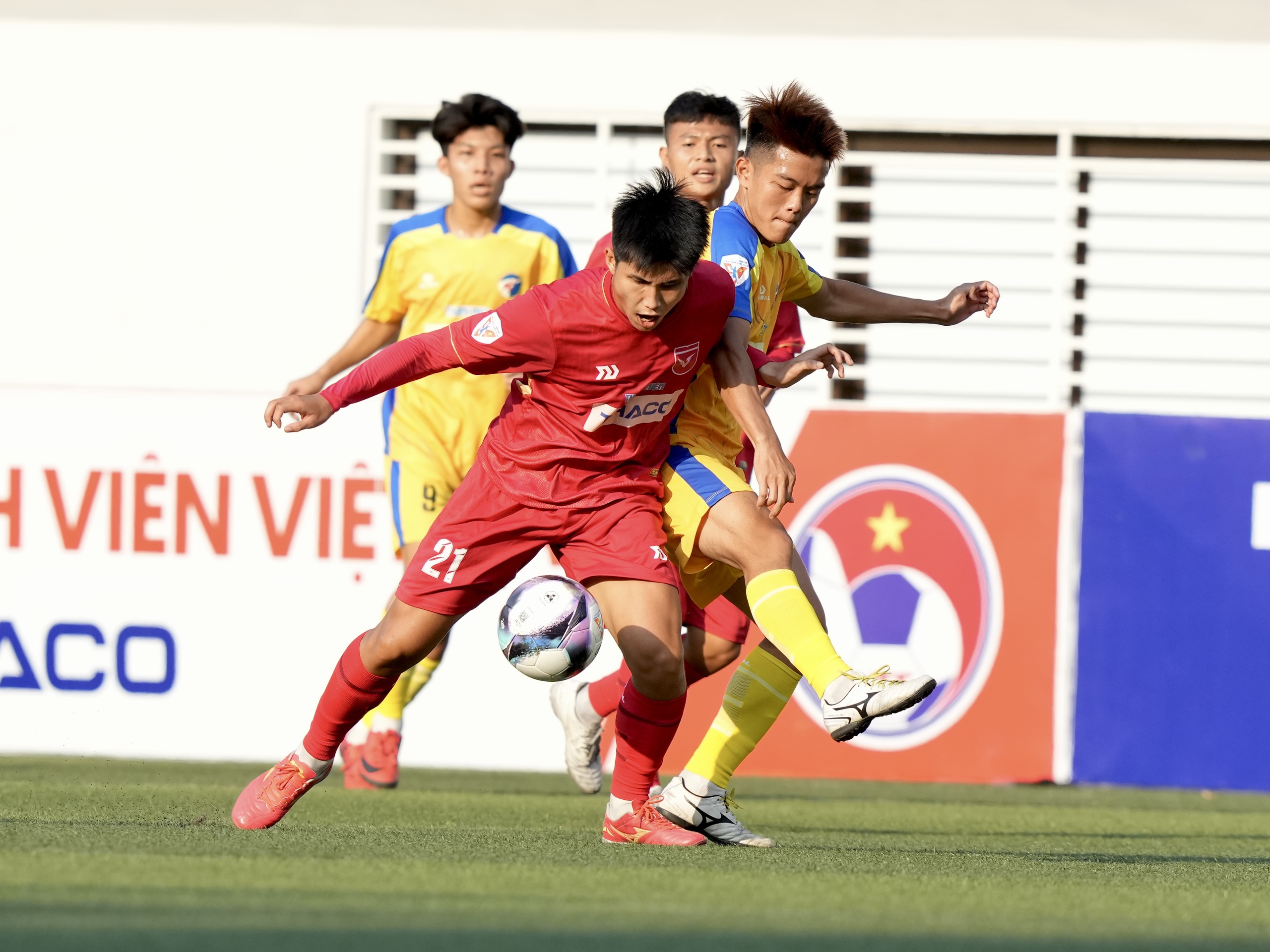 Cựu trung vệ U.70 không bỏ trận nào giải sinh viên: ‘Đội Thủy lợi thể nào cũng vô địch’- Ảnh 4. Cựu trung vệ U.70 không bỏ trận nào giải sinh viên: ‘Đội Thủy lợi thể nào cũng vô địch’- Ảnh 4.