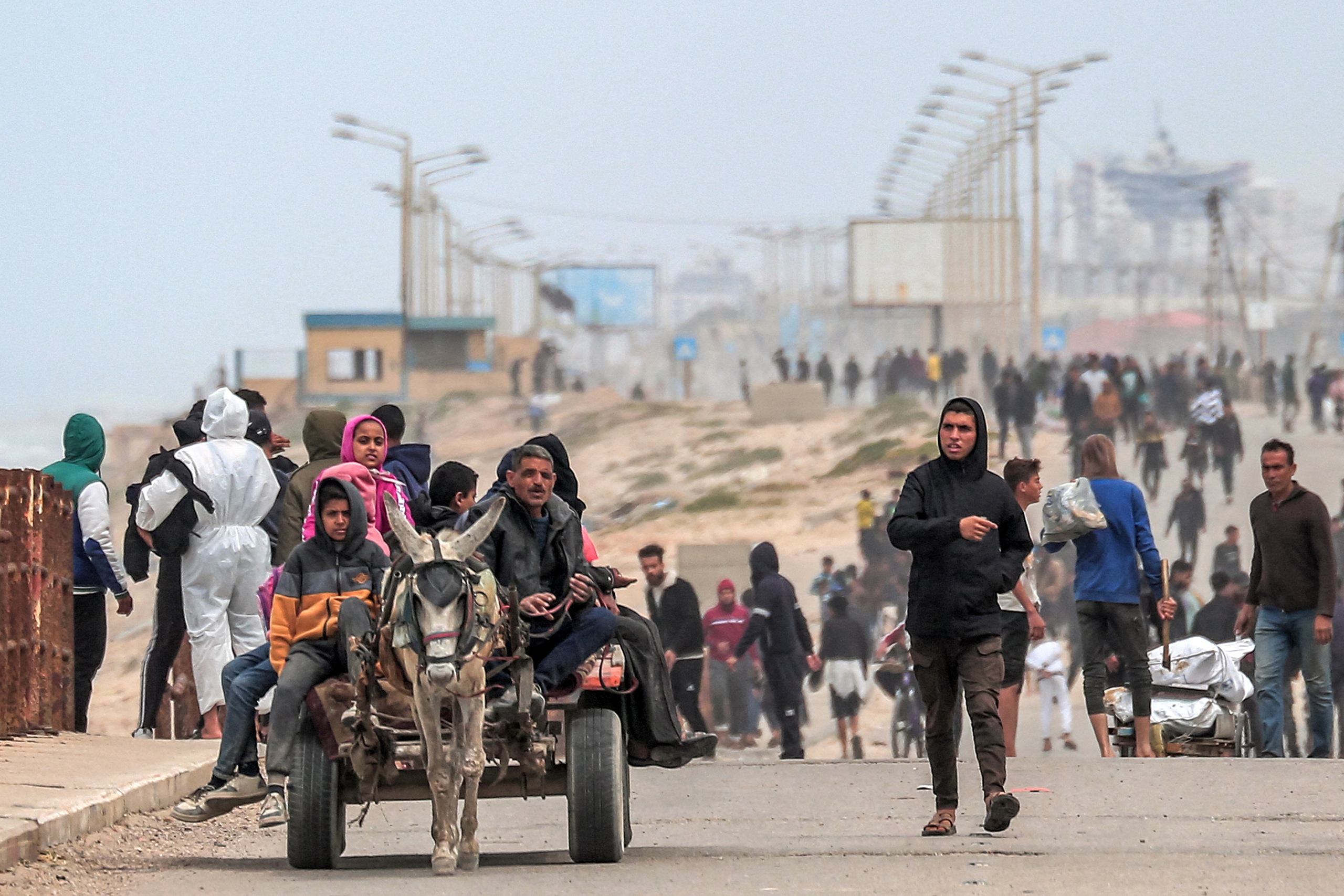 Israel tấn công bệnh viện lớn nhất Gaza, quyết tiến vào Rafah dù Mỹ phản đối- Ảnh 2. Israel tấn công bệnh viện lớn nhất Gaza, quyết tiến vào Rafah dù Mỹ phản đối- Ảnh 2.