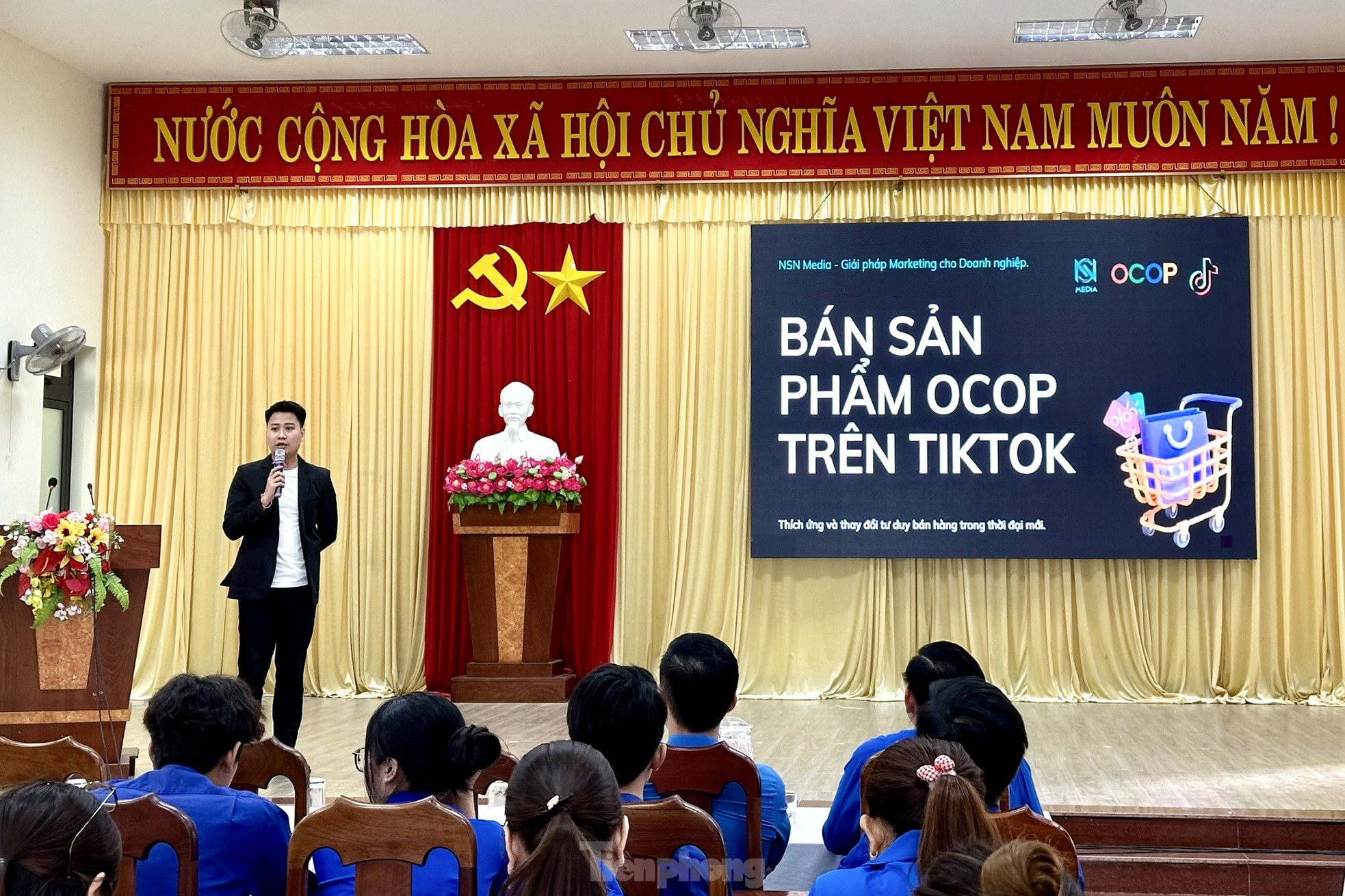 Thanh niên nông thôn tiếp cận chuyển đổi số, học bán hàng trên TikTok ảnh 2