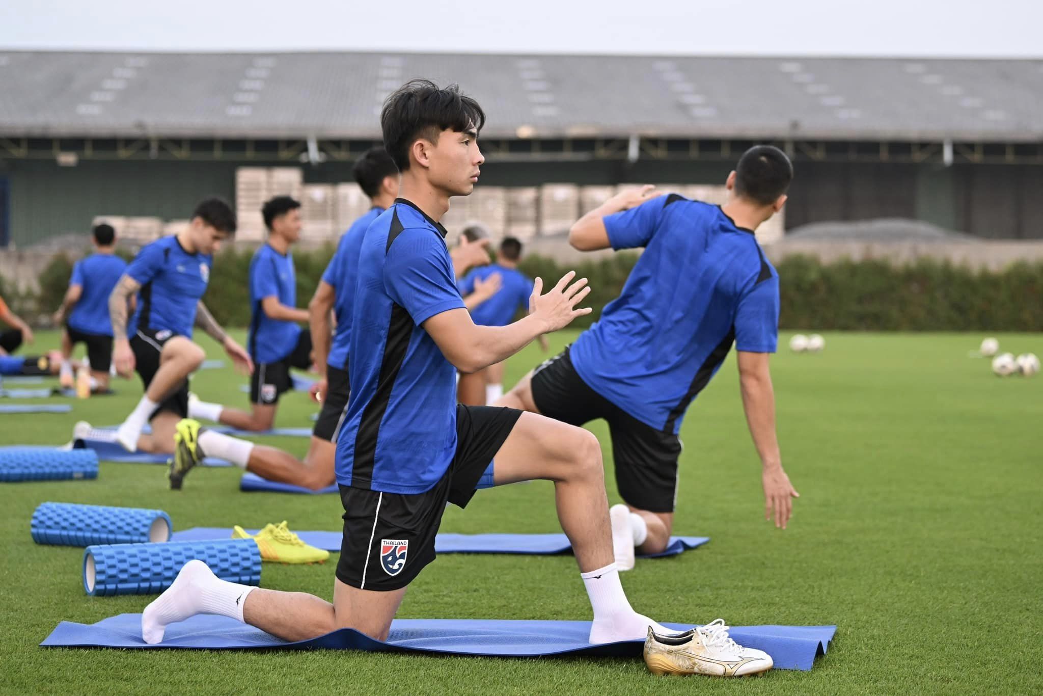 Đội tuyển Thái Lan thăng hoa, giá vé chợ đen trận tái đấu Hàn Quốc tăng phi mã- Ảnh 5. Đội tuyển Thái Lan thăng hoa, giá vé chợ đen trận tái đấu Hàn Quốc tăng phi mã- Ảnh 5.
